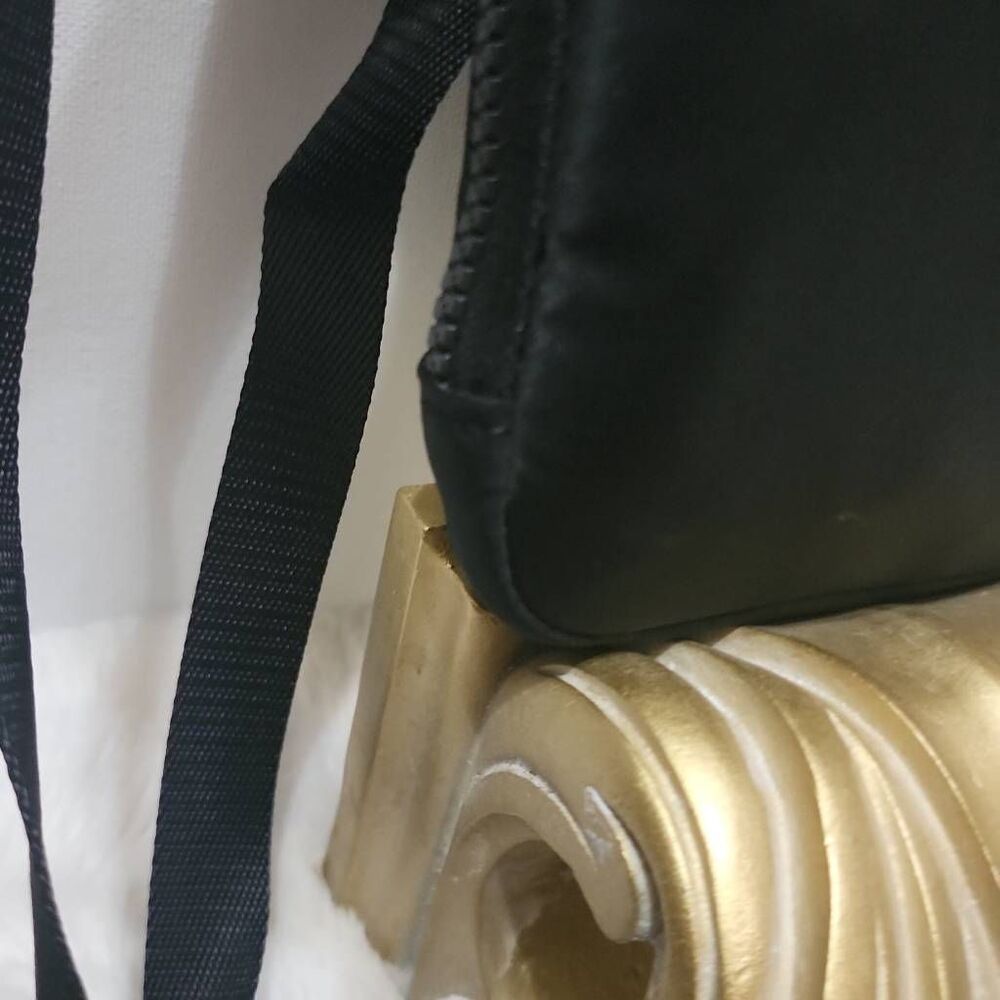 Lululemon Easy Access Crossbody Bag View 4